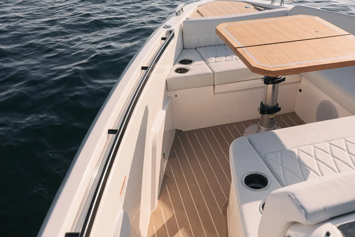 Deck of Tai 77, a Saxdor 400 GTO motorboat at Općina Sukošan, Croatia