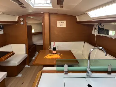 Salon of Hendrix, a Jeanneau Sun Odyssey 419 sailboat at Općina Sukošan, Croatia