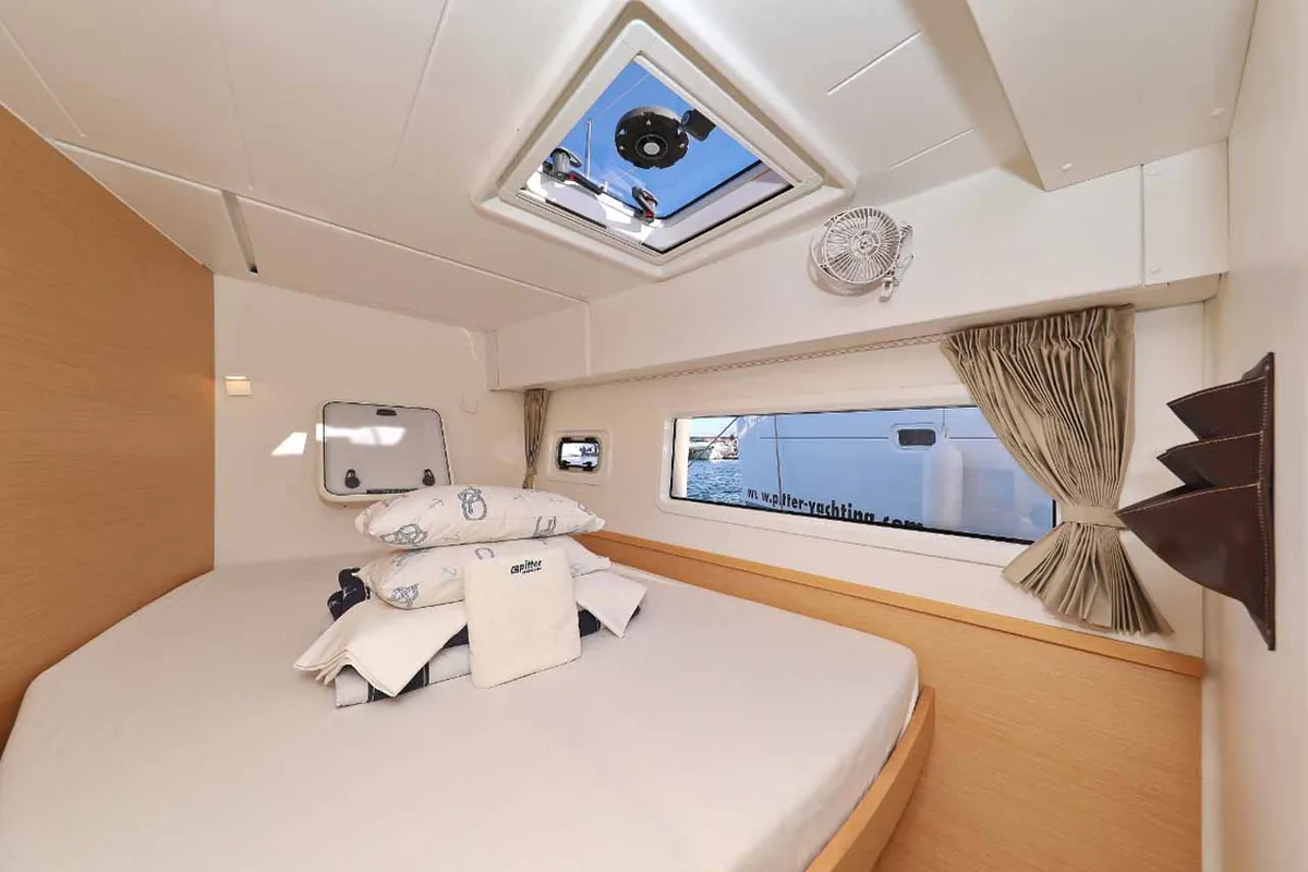 Cabin on Jaloco, a Lagoon 42 catamaran at Murter, Croatia