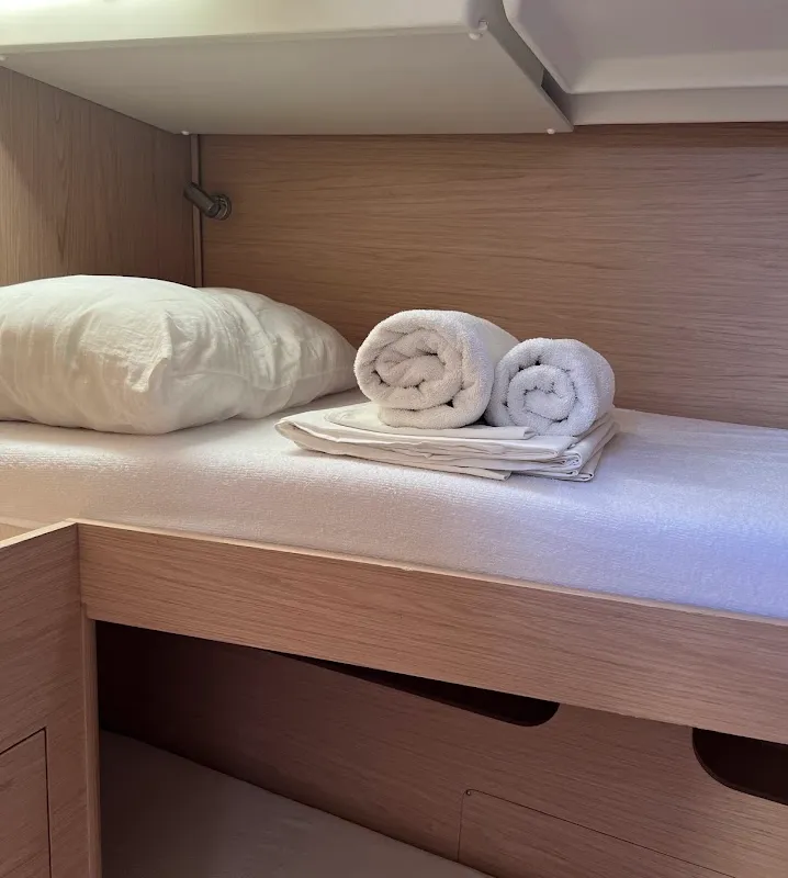 Cabin on Shine, a Beneteau Oceanis 51.1 sailboat at Kontokali, Greece