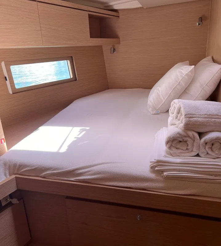 Cabin on Shine, a Beneteau Oceanis 51.1 sailboat at Kontokali, Greece