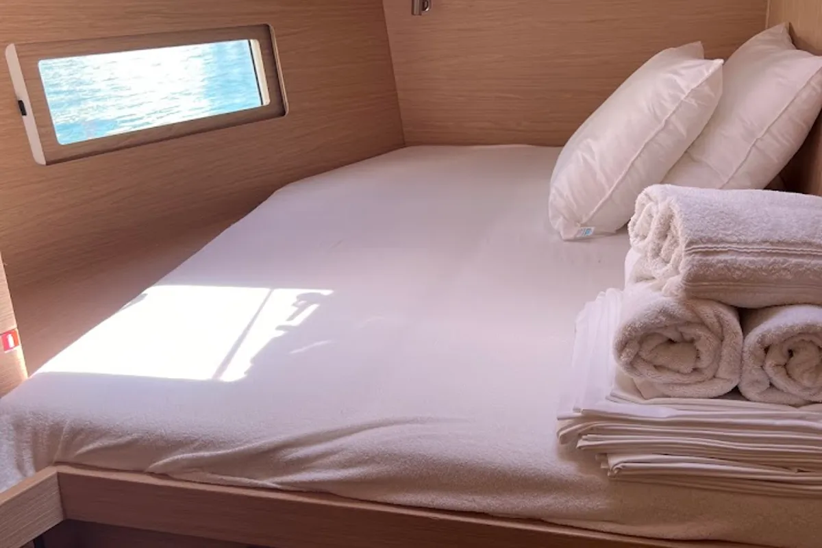 Cabin on Shine, a Beneteau Oceanis 51.1 sailboat at Kontokali, Greece