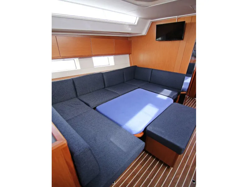 Salon of Twiggy, a Bavaria C45 sailboat at Sukošan, Croatia