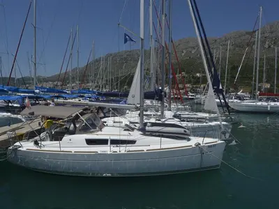 Galley of Hasta Siempre, a Jeanneau Sun Odyssey 33i sailboat at Dubrovnik, Croatia