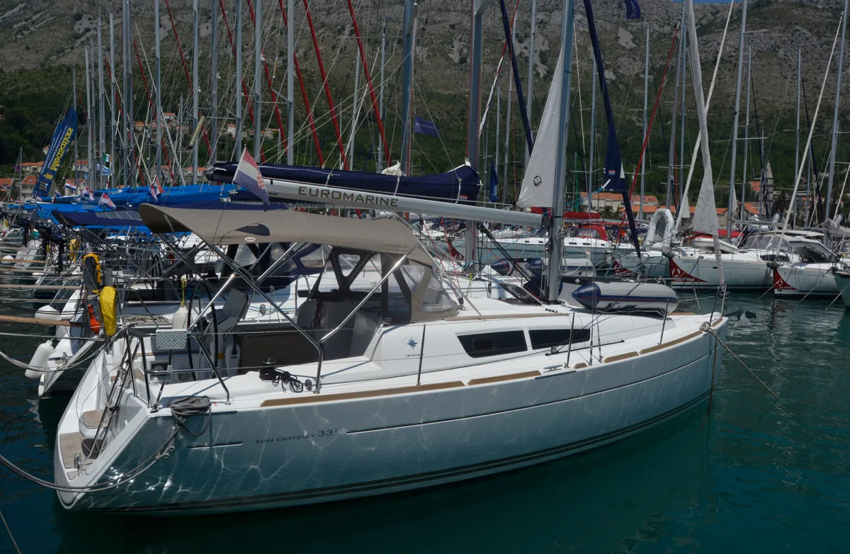 Exterior view of Hasta Siempre, a Jeanneau Sun Odyssey 33i sailboat at Dubrovnik, Croatia