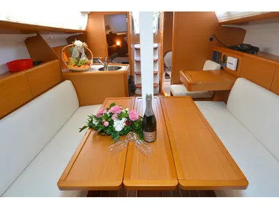 Salon of Hasta Siempre, a Jeanneau Sun Odyssey 33i sailboat at Dubrovnik, Croatia