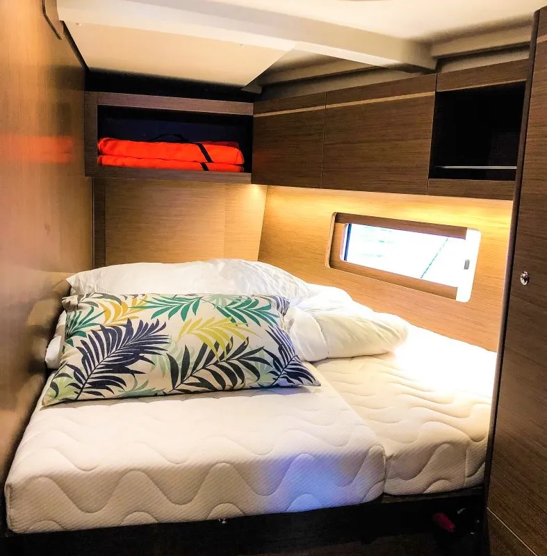 Cabin on Andiamo, a Beneteau Oceanis 46.1 sailboat at Athens, Greece