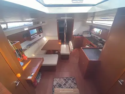 Salon of Bandol, a Beneteau Oceanis 48 sailboat at Municipality of Kalamata, Greece