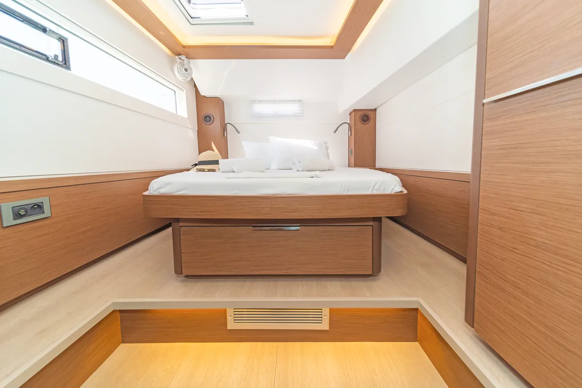 Cabin on If, a Lagoon 46 catamaran at Kontokali, Greece
