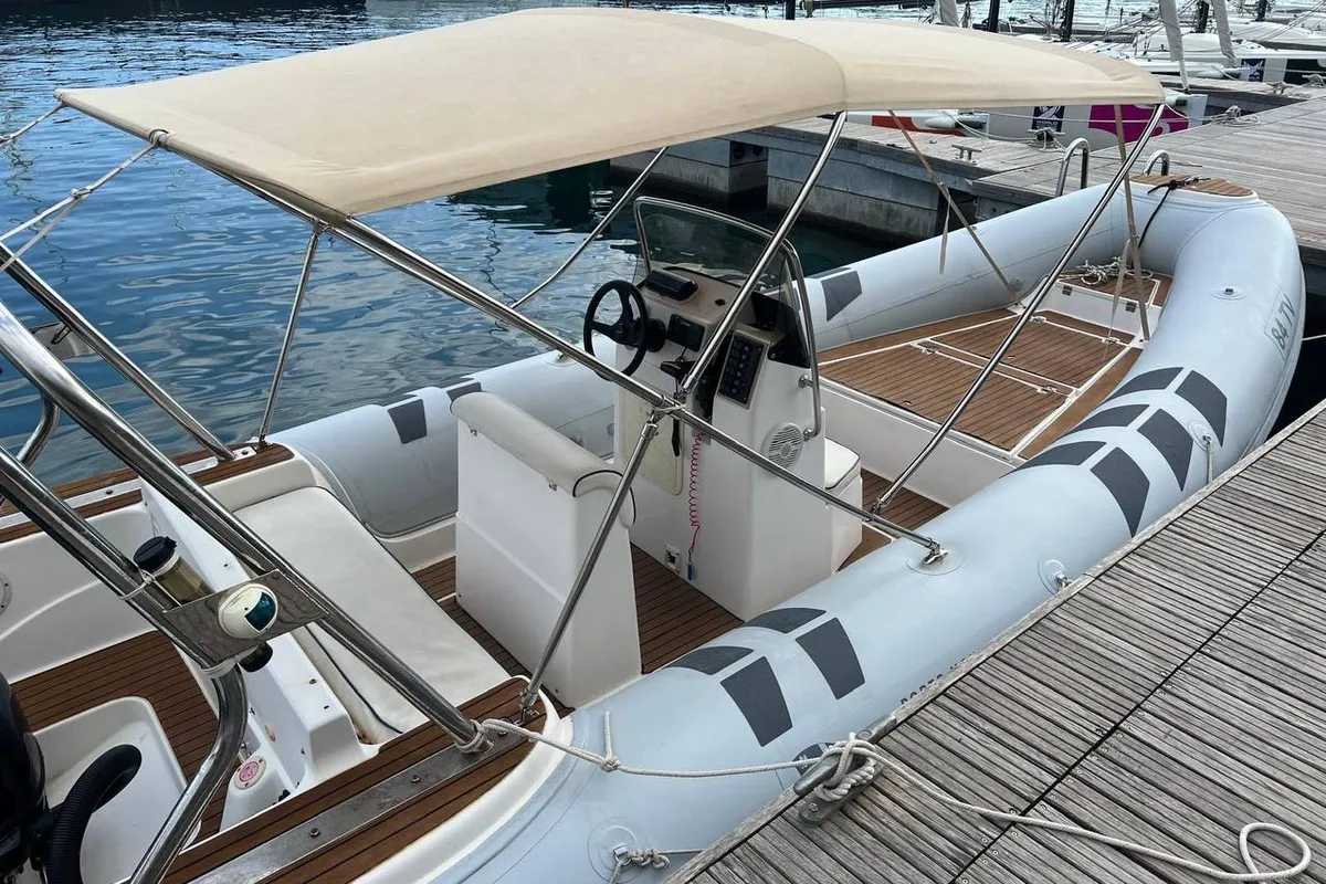 Stingray Predator 640, a 3D Tender LUX 500 motorboat at Tivat, Montenegro