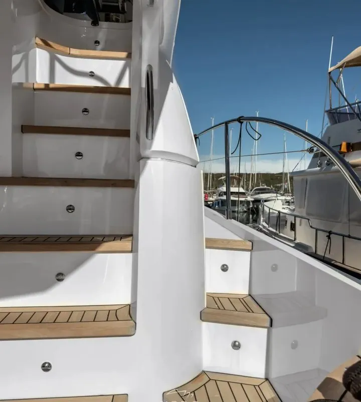Mia, a Princess 50 Flybridge - 3 + 1 cab. motor yacht at Punat, Croatia