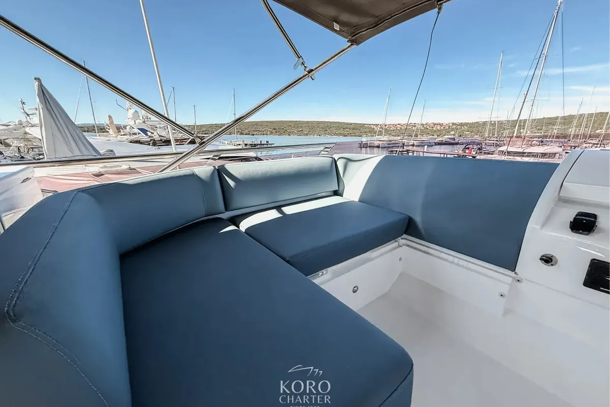 Mia, a Princess 50 Flybridge - 3 + 1 cab. motor yacht at Punat, Croatia