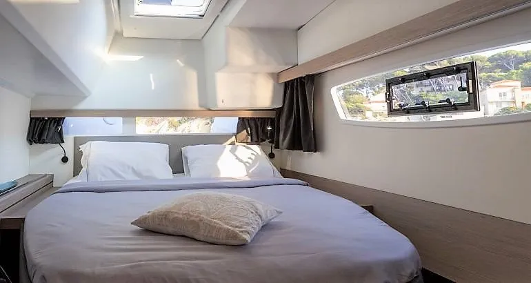 Cabin on Almiriki, a Fountaine Pajot Isla 40 catamaran at Parikia, Greece