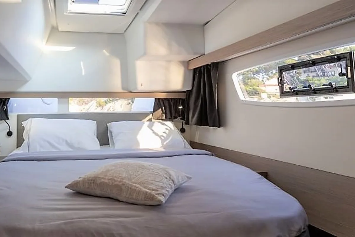 Cabin on Almiriki, a Fountaine Pajot Isla 40 catamaran at Parikia, Greece