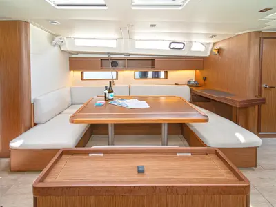 Salon of Joanna, a Beneteau Oceanis 46.1 sailboat at Volos, Greece