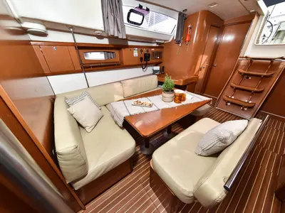 Salon of Playmaker, a Beneteau Oceanis 43 sailboat at Sukošan, Croatia