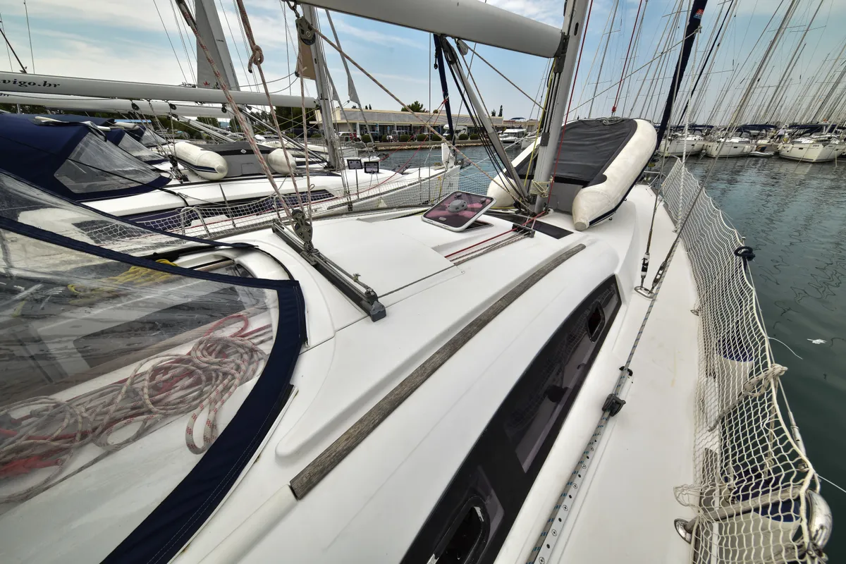Playmaker, a Beneteau Oceanis 43 sailboat at Općina Sukošan, Croatia