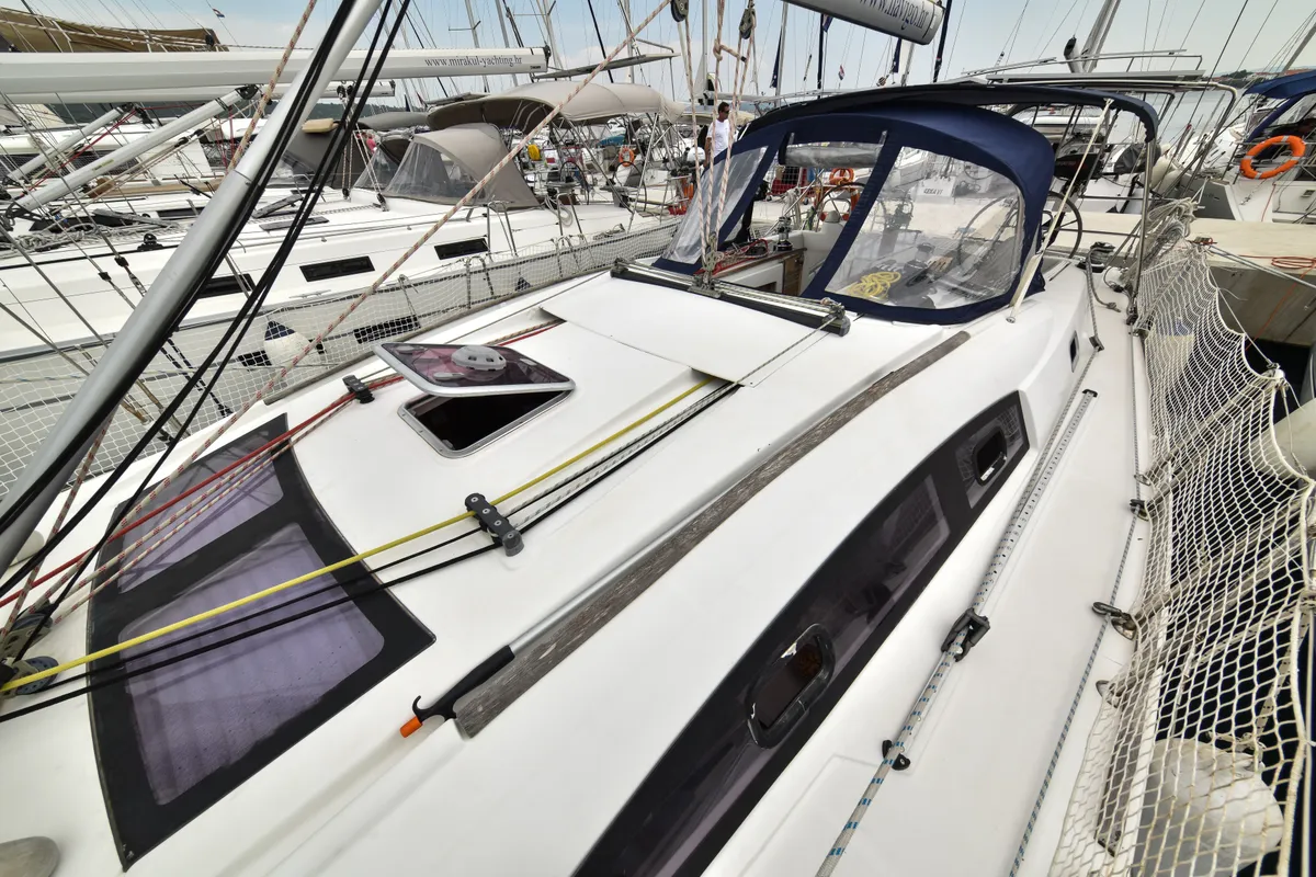 Playmaker, a Beneteau Oceanis 43 sailboat at Općina Sukošan, Croatia