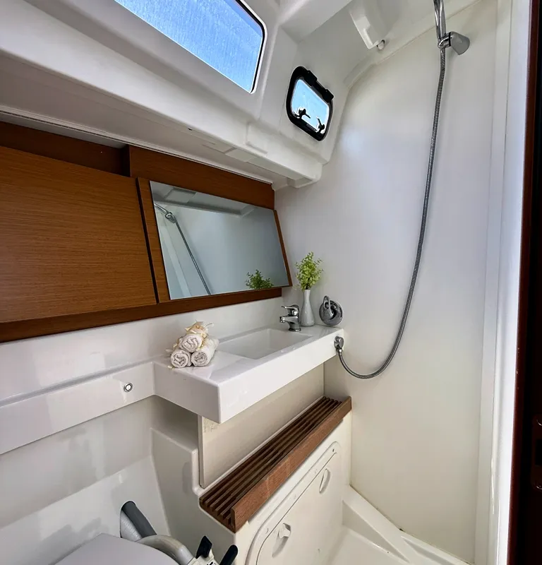 Head on Yada, a Jeanneau Sun Odyssey 490 sailboat at Marpissa, Greece