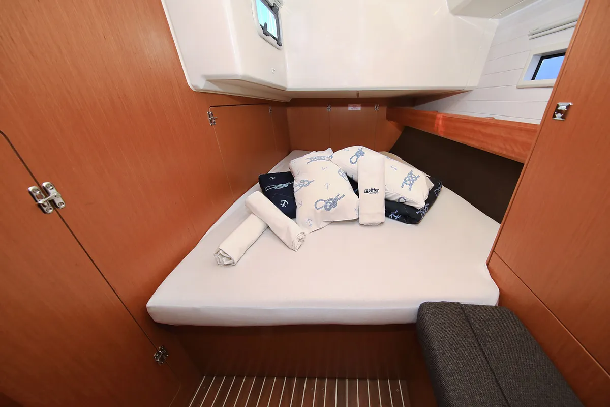 Cabin on Taurus, a Bavaria Cruiser 46 sailboat at Grad Biograd na Moru, Croatia