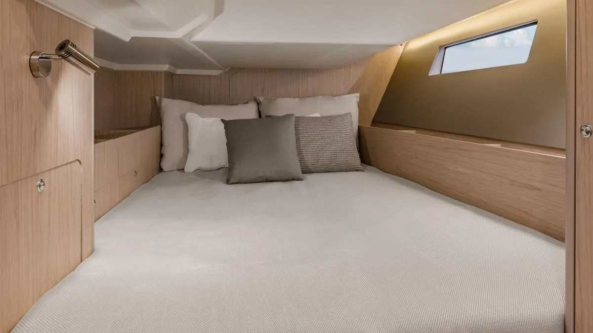 Cabin on Sunsail 41.1 Classic, a Beneteau Oceanis 411 sailboat at Procida, Italy