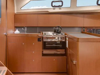 Galley of Sunsail 41.1 Classic, a Beneteau Oceanis 411 sailboat at Procida, Italy