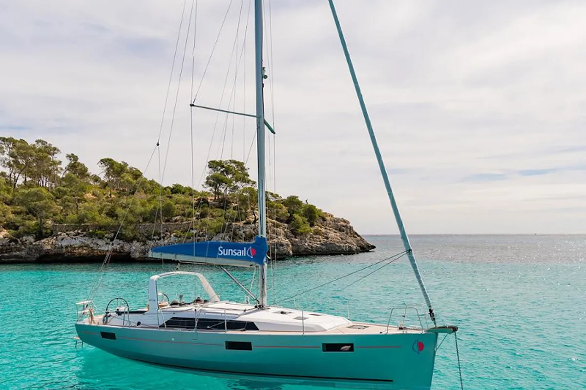 Exterior view of Sunsail 41.1 Classic, a Beneteau Oceanis 411 sailboat at Procida, Italy
