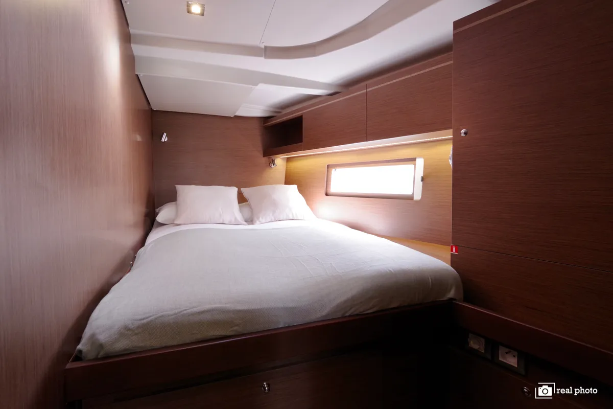 Cabin on Jack, a Beneteau Oceanis 51.1 sailboat at Cannigione, Italy