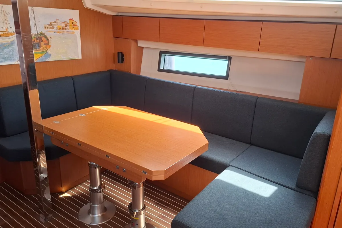 Salon of Balarina, a Bavaria C42 sailboat at Lefkada, Greece