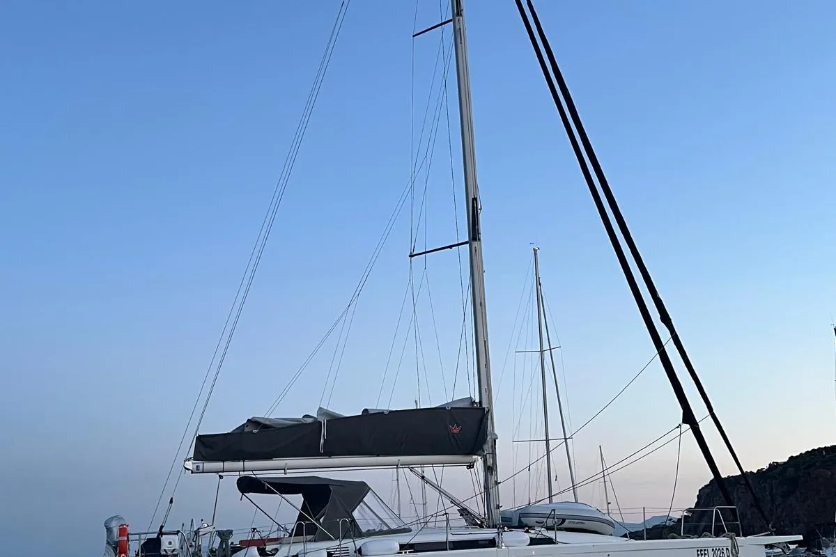 Smile Inside, a Beneteau First 44 sailboat at Tonnarella, Italy