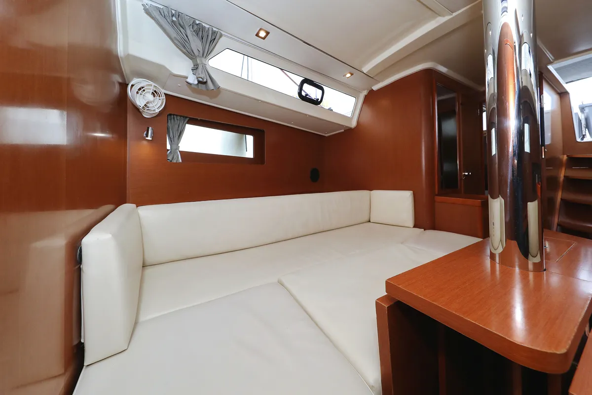 Salon of Dream Course, a Beneteau Oceanis 41.1 sailboat at Vodice, Croatia