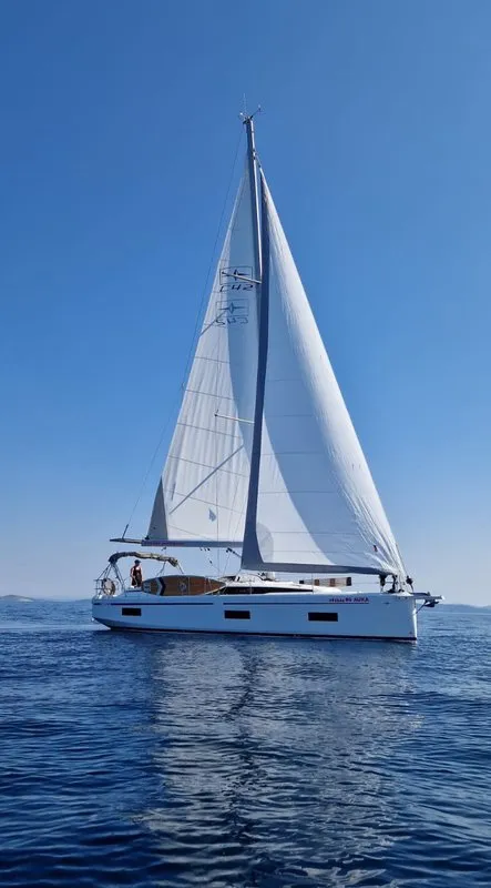 Auka, a Bavaria C42 sailboat at Općina Rogoznica, Croatia