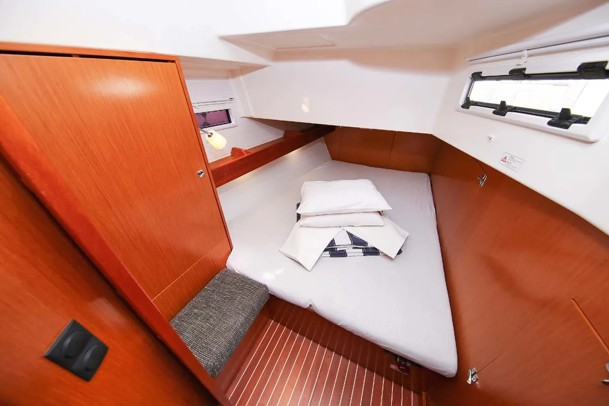 Cabin on Aries, a Bavaria Cruiser 45 sailboat at Volos Municipality, Greece