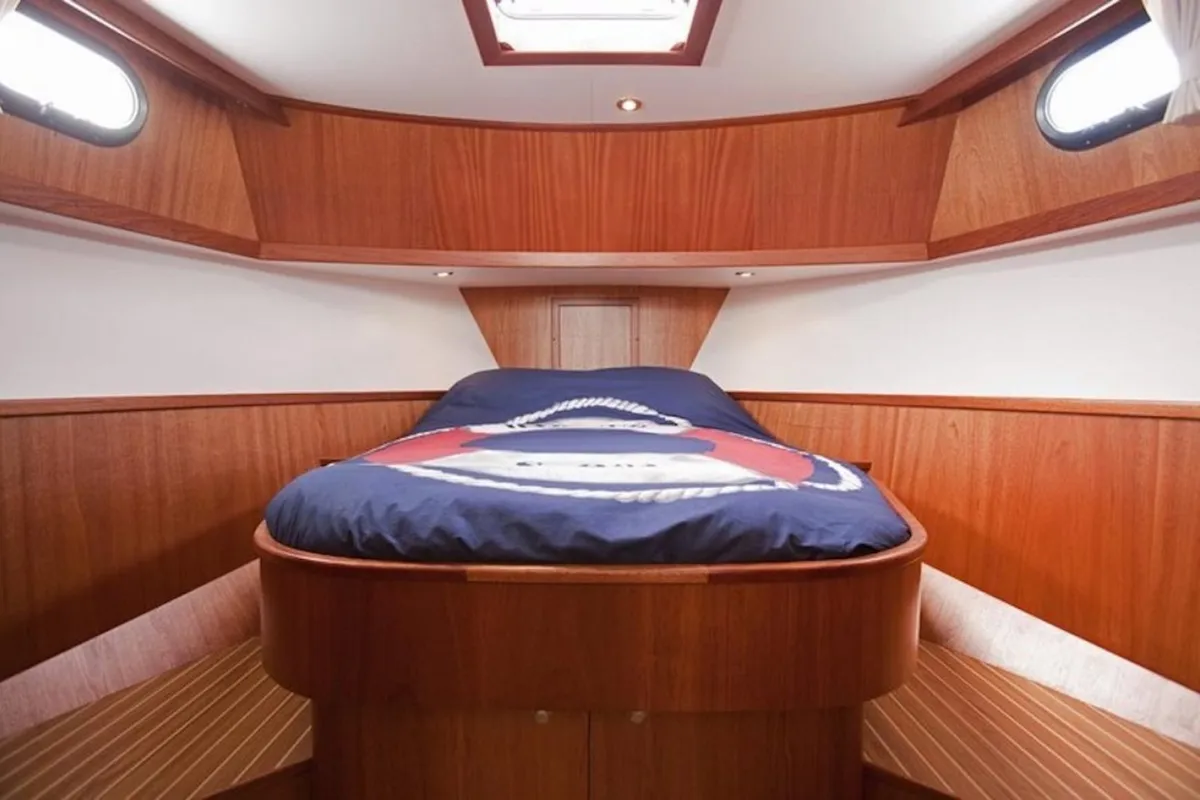 Cabin on Neptunus, a Gulet Brandsma Luna 40 motorboat at Heukelum, Netherlands