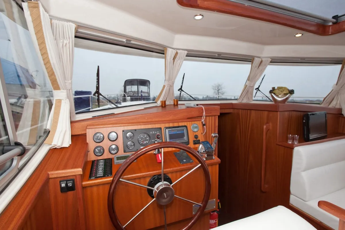 Cockpit of Neptunus, a Gulet Brandsma Luna 40 motorboat at Heukelum, Netherlands