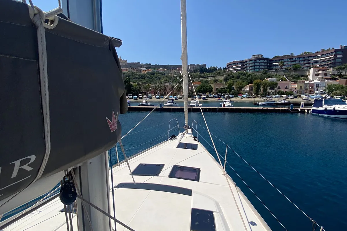 Cabin on Moscow Mule, a Dufour 520 GL sailboat at Milazzo, Italy