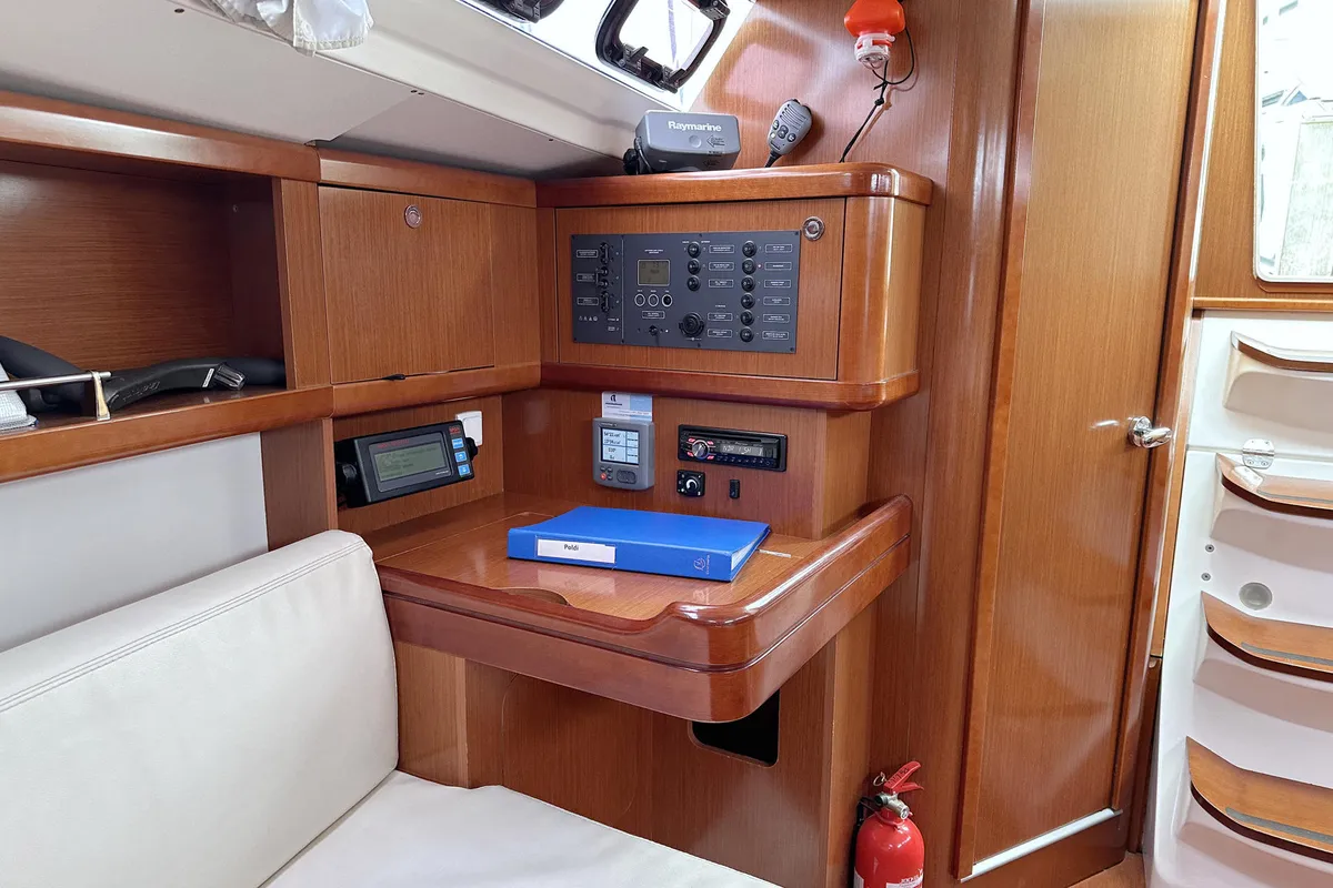 Salon of Poldi, a Beneteau Oceanis 31 sailboat at Heiligenhafen, Germany