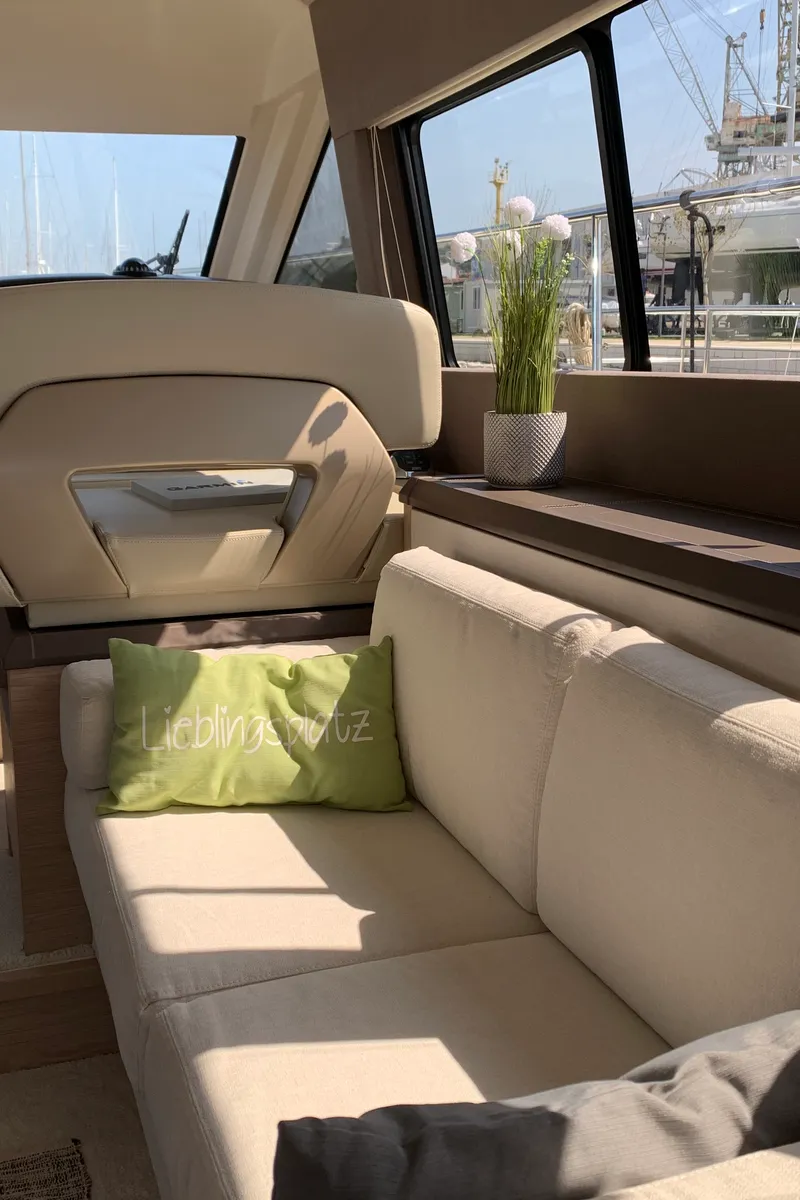 Salon of Sundowner, a Beneteau Monte Carlo 5 motorboat at Grad Trogir, Croatia