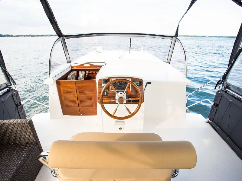 Cockpit of Nautiner 40.3 AFT, a Nautiner 40.3 AFT motorboat at Wilkasy, Poland