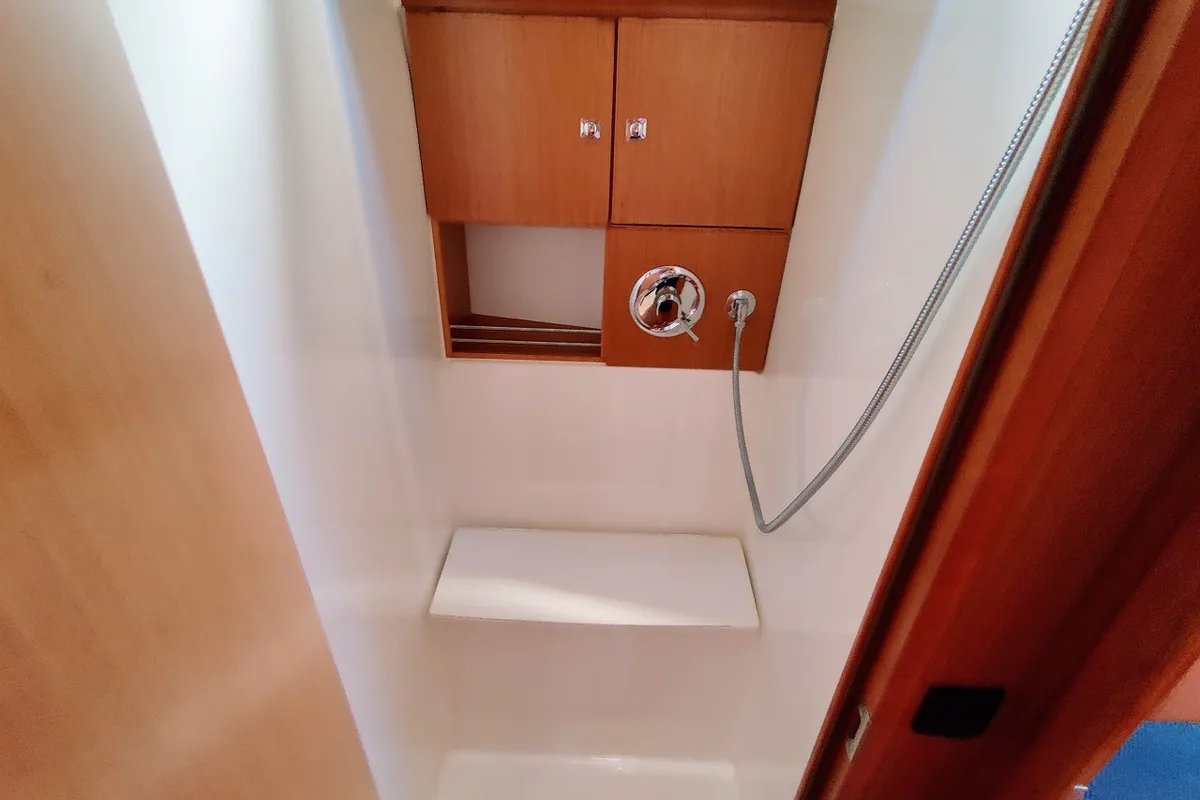 Head on Val4, a Bavaria Cruiser 46 sailboat at Općina Sukošan, Croatia