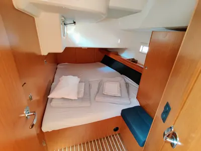Cabin on Val4, a Bavaria Cruiser 46 sailboat at Općina Sukošan, Croatia
