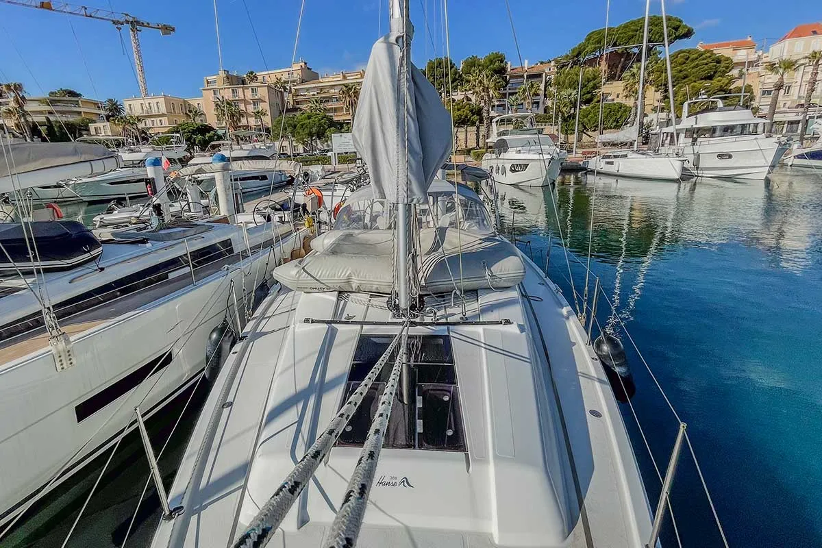 Deck of Pixtin, a Hanse 388 sailboat at Plan-d'Aups-Sainte-Baume, France