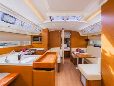 Salon of Tola Sunrise, a Jeanneau Sun Odyssey 410 sailboat at Road Town, British Virgin Islands