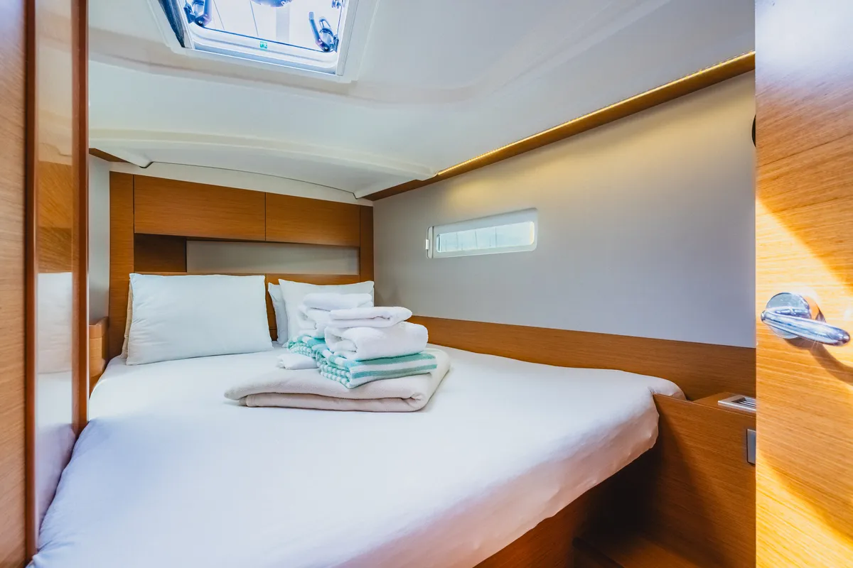 Cabin on Tola Sunrise, a Jeanneau Sun Odyssey 410 sailboat at Road Town, British Virgin Islands