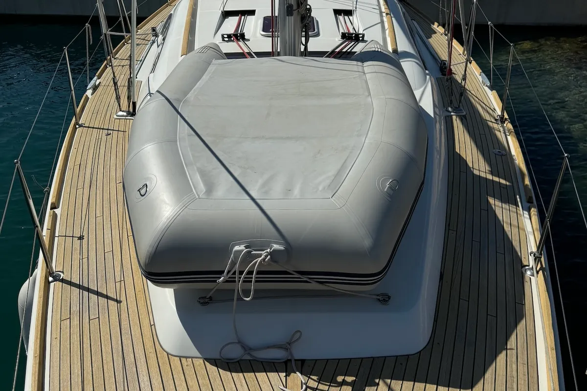 Deck of Magnolia, a Beneteau Oceanis 43 sailboat at Općina Sukošan, Croatia