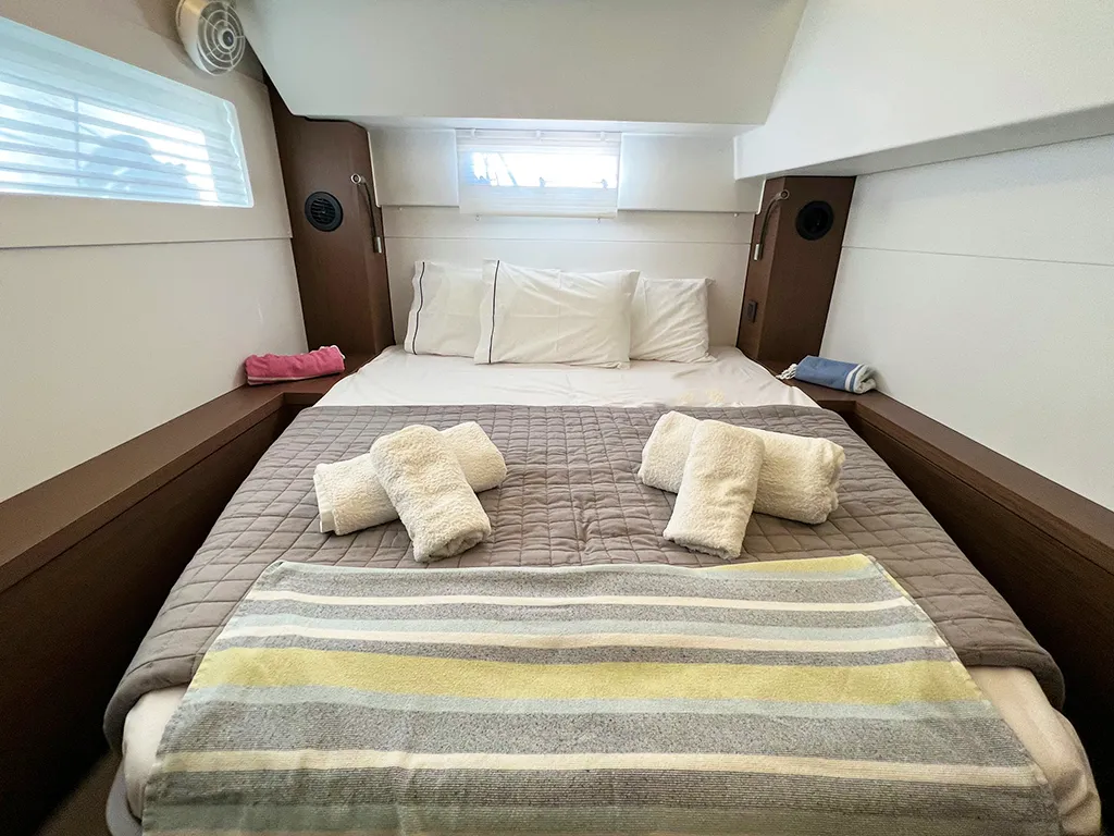 Cabin on MPLE (air condition, generator, water maker) , a Lagoon 46 catamaran at Athens, Greece