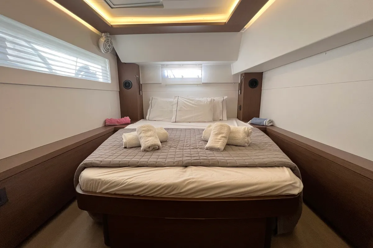 Cabin on MPLE (air condition, generator, water maker) , a Lagoon 46 catamaran at Athens, Greece