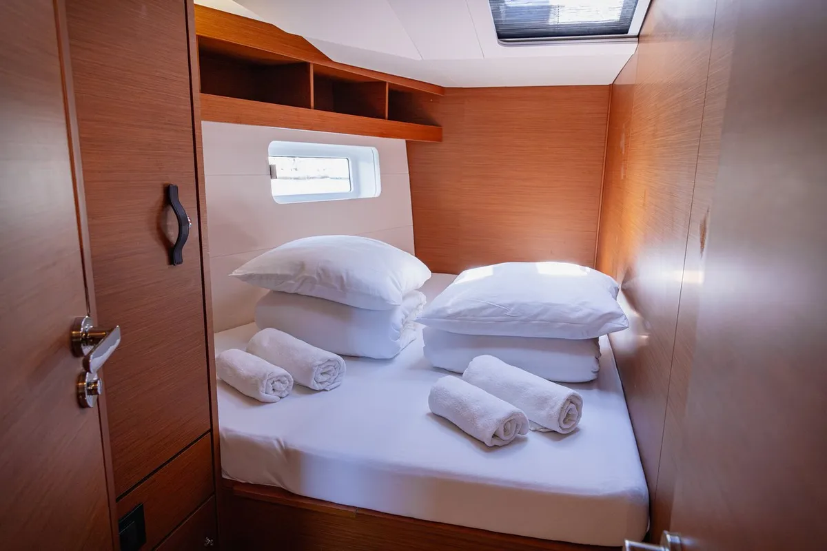 Cabin on Cielito Lindo, a Jeanneau 54 sailboat at Seget Donji, Croatia