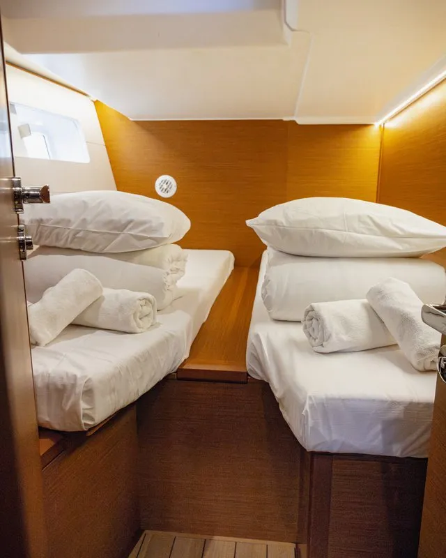 Cabin on Cielito Lindo, a Jeanneau 54 sailboat at Seget Donji, Croatia