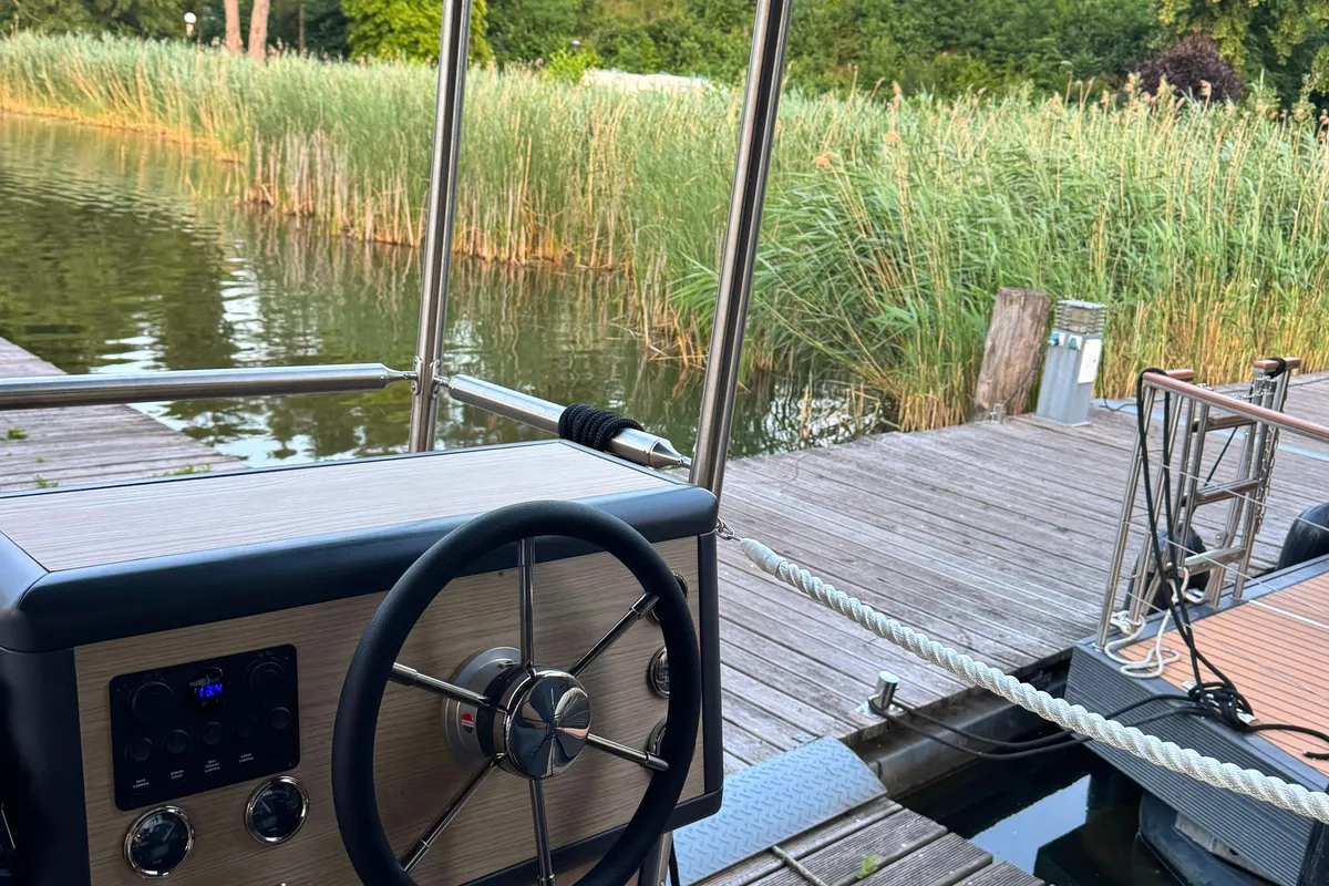 Cockpit of Roxy, a Woma D13 motorboat at Fürstenberg/Havel, Germany